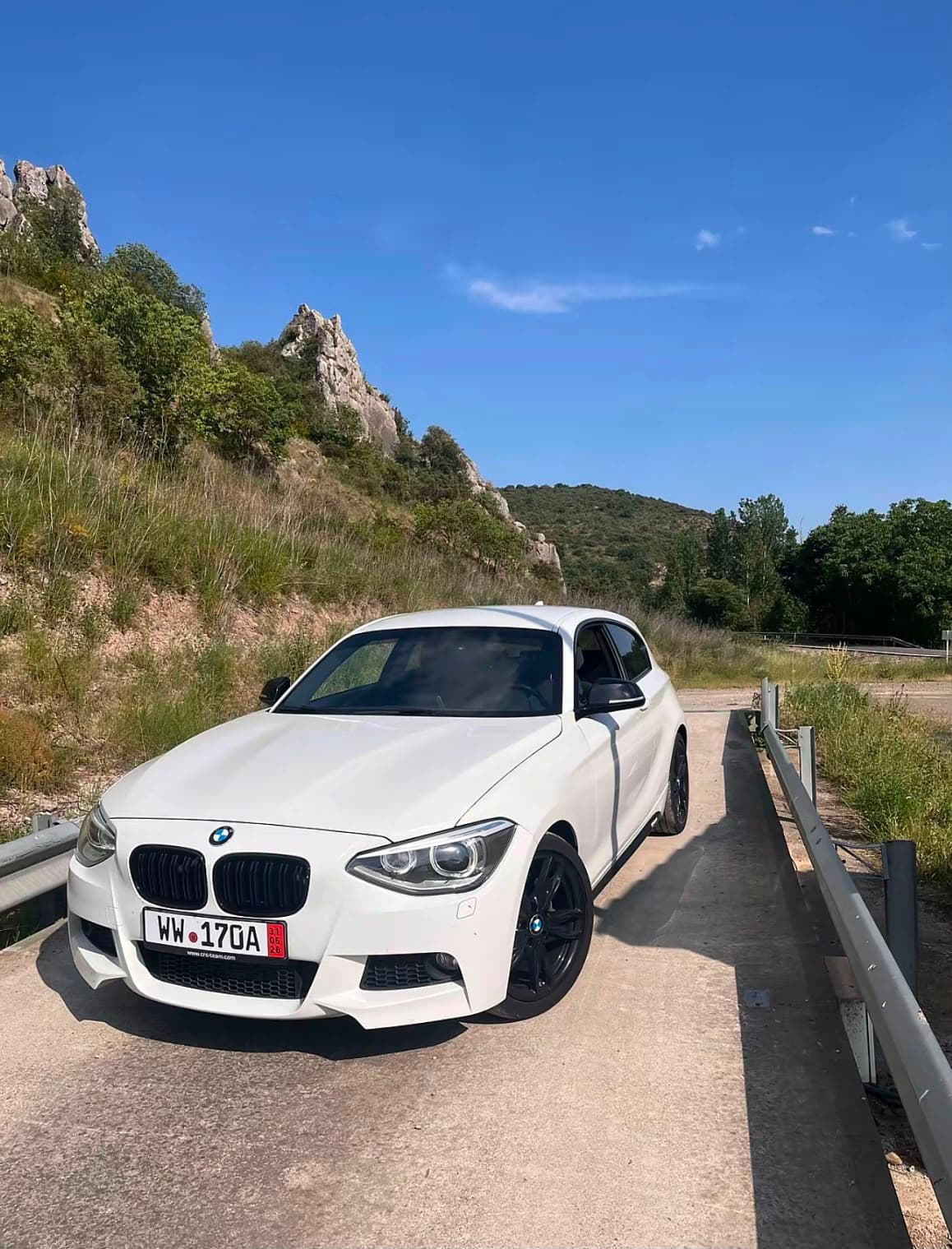 De vuelta, en una parada del camino. Cerca de 1.700 km desde Alemania.